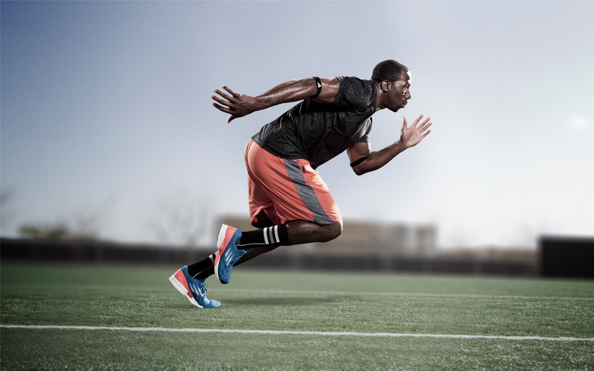 乐鱼体育官网-勇士118-107太阳，库里28分领军，穆迪高效发挥，布克空砍38分，勇士128-100